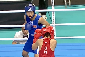 Kim Ánh (xanh) đang là gương mặt được boxing Việt Nam tập luyện kỹ lưỡng nhất hướng tới thi đấu Olympic 2024. Ảnh: IBA