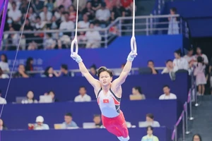 Khánh Phong đã giành quyền vào chung kết bài vòng treo tại giải châu Á 2024. Ảnh: ĐOÀN TTVN
