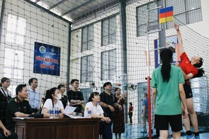 Buổi kiểm tra và tuyển chọn cầu thủ năng khiếu của đội bóng chuyền nữ thuộc Binh chủng Thông tin liên lạc. Ảnh: BTLTT