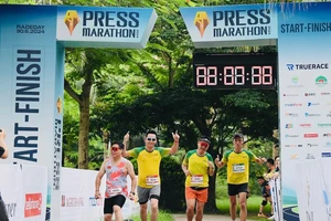 Các nhà báo, phóng viên, biên tập viên tham gia giải Press Marathon 2024. Ảnh: BTC