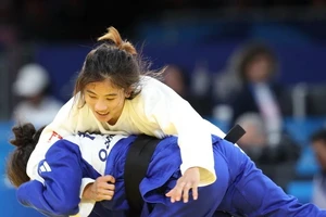 Tuyển thủ Hoàng Thị Tình (judo) là người đầu tiên dừng bước ở Olympic 2024 của Đoàn thể thao Việt Nam. Ảnh: TTXVN