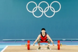 Lực sỹ Trịnh Văn Vinh không thành công ở Olympic 2024. Ảnh: IWF