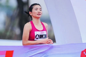 Nguyễn Thị Oanh đã có kỷ lục quốc gia marathon-42km cho mình. Ảnh: BTC