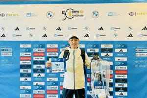 Hoàng Nguyên Thanh đã thi đấu Berlin Marathon 2024 để có sự trải nghiệm chuyên môn quan trọng cho mình. Ảnh: H.N.THANH