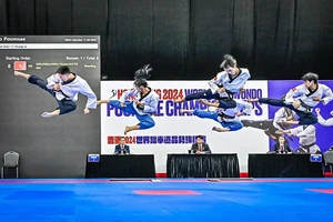 Các võ sỹ quyền của taekwondo Việt Nam có bài biểu diễn đạt điểm cao nhất để đứng số 1. Ảnh: WTF