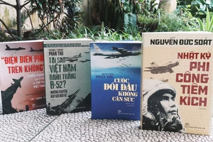 Ra mắt bộ sách kỷ niệm 50 năm chiến thắng “Hà Nội - Điện Biên Phủ trên không”