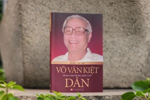 Ra mắt sách "Võ Văn Kiệt - Trăm năm trong một chữ Dân"