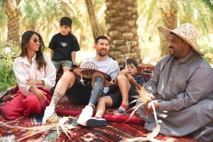 Gia đình Messi nghỉ dưỡng tại Ả Rập