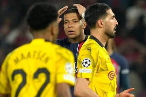 Mbappe "bất lực" trước Dortmund