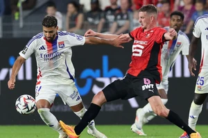 Olympique Lyonnais thua ba bàn không gỡ trên sân Stade Rennes