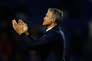 HLV Luis Enrique chưa thể giúp PSG tấn công tốt hơn tại Champions League