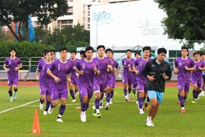 Đội tuyển Việt Nam trên sân tập chiều 17-12