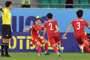 Tuấn Tài đi vào lịch sử VCK U23 châu Á khi ghi bàn thắng sớm vào giây thứ 18
