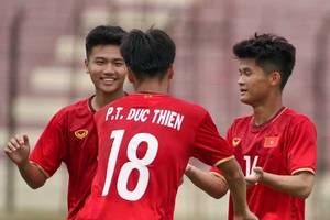 Niềm vui của các cầu thủ U16 Việt Nam sau trận thắng thứ 2 liên tiếp