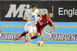 Văn Toàn trở lại với V-League cùng phong độ mạnh mẽ trong đội hình Nam Định