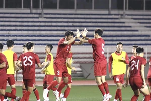 Đội tuyển Việt Nam trên sân Rizal tối 13-11
