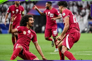 Qatar gây bất ngờ sau khi thắng Iran ở bán kết