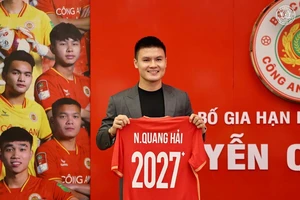 Quang Hải ký gia hạn hợp đồng cùng CAHN FC với số tiền kỷ lục