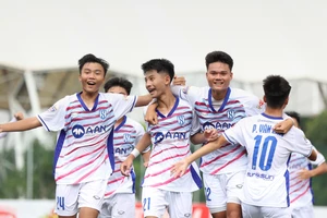 U15 SLNA khởi đầu thuận lợi sau chiến thắng 3-0 trước HA.GL