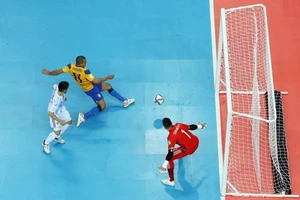 Futsal Brazil tiếp tục khẳng định sức mạnh ở đấu trường World Cup. Ảnh: Getty