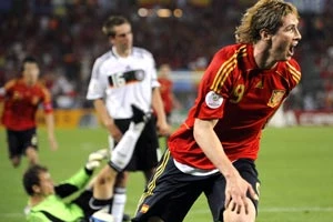 Đức – Tây Ban Nha 0-1: Matador lên ngôi sau 44 năm chờ đợi