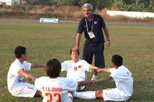 Thầy trò Calisto nói về cuộc tái ngộ U23 Malaysia ở chung kết: Lịch sử đứng về U23 Việt Nam