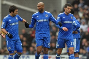 Anelka earns plaudits after firing Chelsea into fifth round