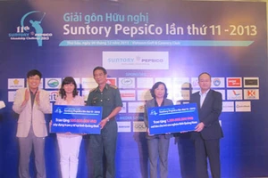 Giải Gôn Hữu nghị Suntory Pepsico đóng góp từ thiện 1,7 tỷ đồng