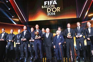 Cristiano Ronaldo lần thứ 2 liên tiếp đoạt Quả bóng vàng FIFA