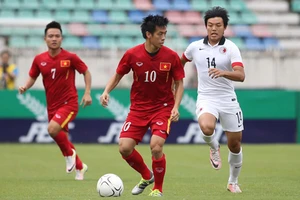 Việt Nam vào chung kết sau loạt “đấu súng”