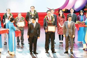 BenThanh Tourist tri ân khách hàng nhân sự kiện 18 năm liên tiếp đạt “Top 10 doanh nghiệp lữ hành hàng đầu Việt Nam”