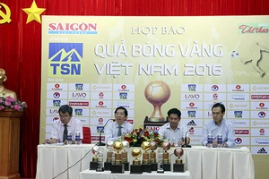 Họp báo công bố Giải thưởng Quả bóng vàng Việt Nam 2016