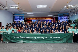 60 học viên tham gia chương trình đào tạo doanh nhân toàn cầu