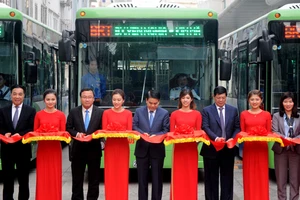 Giải trình nghi vấn xe buýt nhanh BRT Hà Nội bị đội giá