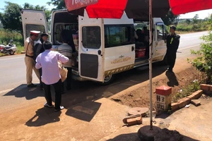 Phát hiện 8 cá thể khỉ bị giết trên xe khách ở Đắk Lắk