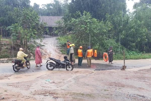 Bão số 12 gây mưa lớn, chia cắt nhiều khu vực ở Đắk Lắk