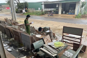 Triệu tập nhiều đối tượng đánh, đập phá tài sản của người dân ở Đắk Nông