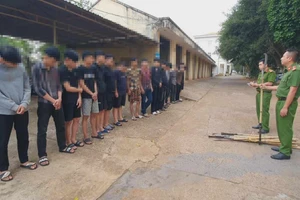 Đắk Lắk: Hai nhóm thanh thiếu niên mang dao rựa hỗn chiến
