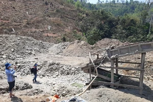 Gia Lai: Triệt phá 2 bãi khai thác vàng trái phép