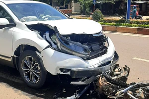 Tạm giữ tài xế ô tô có liên quan trong vụ tai nạn làm 2 người chết ở Gia Lai