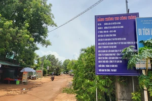 Gia Lai: Dân huyện biên giới hiến đất làm đường