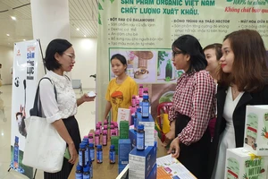 EWEC Đà Nẵng 2020 thu hút khách tham quan, mua sắm từ thời điểm mở cửa