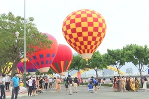 Nhộn nhịp lễ hội khinh khí cầu ở Đà Nẵng