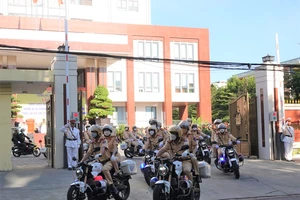 Các lực lượng xuất phát từ trụ sở Công an TP Đà Nẵng