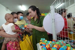 Đà Nẵng: Siêu thị bé yêu 0 đồng hỗ trợ 300 bệnh nhi