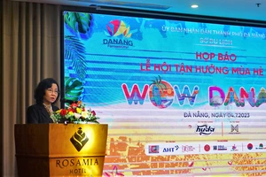 Bà Ngô Thị Kim Yến, Phó Chủ tịch UBND TP Đà Nẵng phát biểu tại họp báo. Ảnh: XUÂN QUỲNH