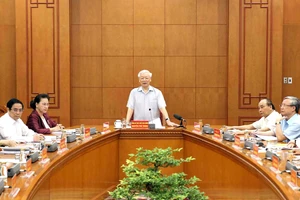 Tổng Bí thư, Chủ tịch nước Nguyễn Phú Trọng, Trưởng Tiểu ban Văn kiện Đại hội XIII của Đảng, phát biểu chỉ đạo cuộc họp của Tiểu ban Văn kiện Đại hội XIII của Đảng ngày 6-9