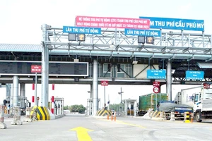 Trạm thu phí cầu Phú Mỹ (TPHCM) đã áp dụng thu phí tự động không dừng