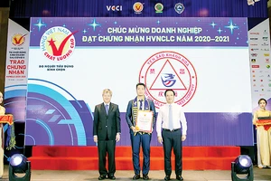 Yến sào Khánh Hòa lần thứ 12 nhận danh hiệu Hàng Việt Nam chất lượng cao 2020