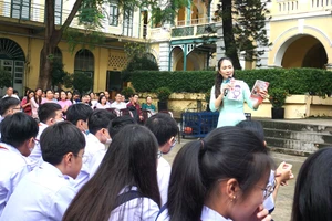 “Giờ đọc hạnh phúc” tại Trường THPT chuyên Trần Đại Nghĩa